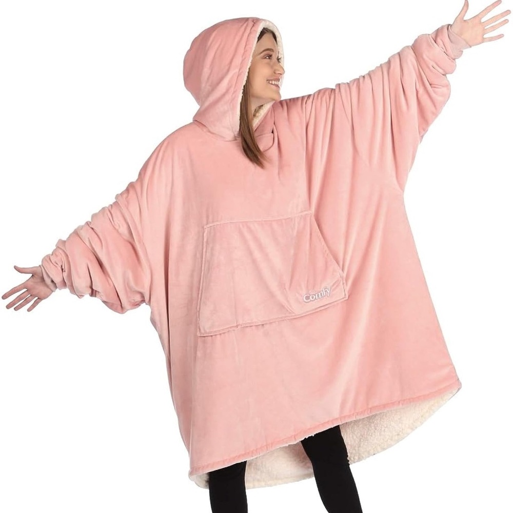 NWT PINK/blush colored comfy blanket.
